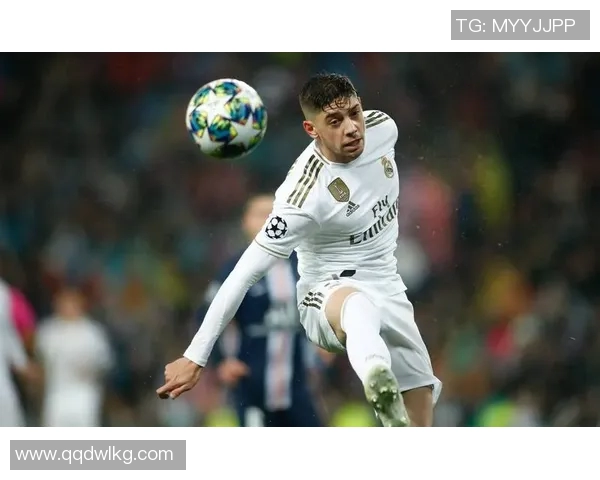 足球明星极限挑战射门技巧视频精彩瞬间回顾与分析